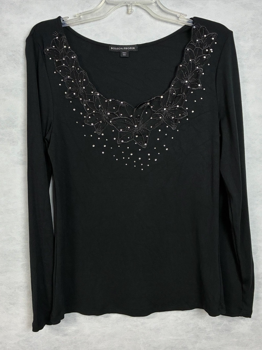 Boston Proper Embroidered Floral V-Neck Top Sz L Long Sleeve Ribbed Rhinestone
